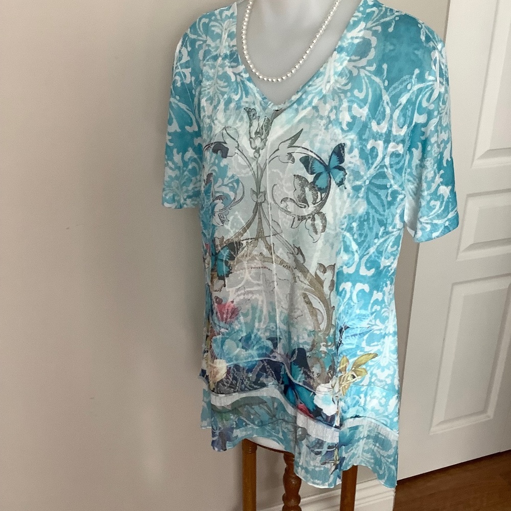 Cativa butterfly tee top L/XL 41-42 bust approx